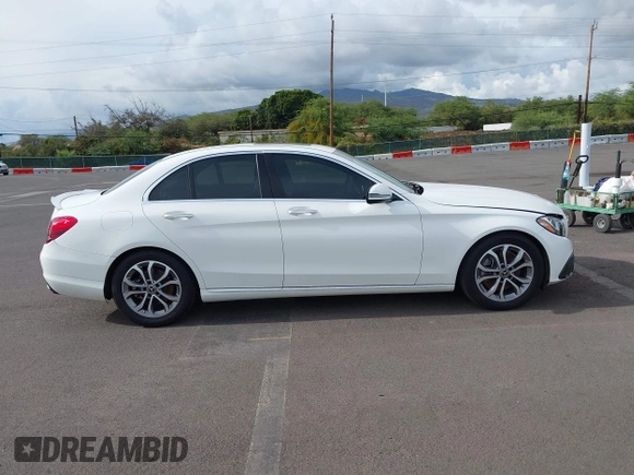 2018 Mercedes-Benz C 300 with VIN 55SWF4JB2JU258957, listed as a IAAI auction lot 42058233 with 61,788 mi miles and . Bid and sale history available at DreamBid. Image 13.