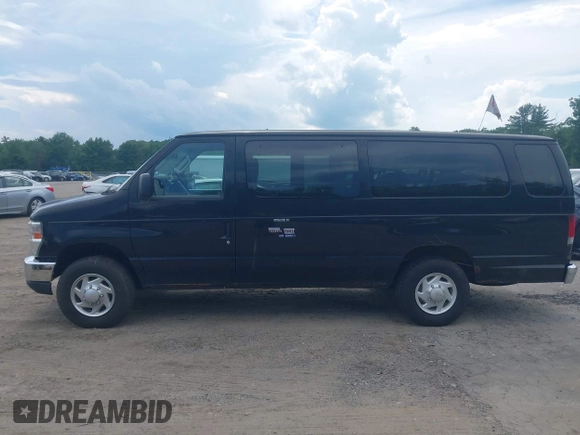 2013 Ford Econoline Passenger XL z VIN 1FBSS3BL1DDA07828, wystawiony jako IAAI lot #42561534 z przebiegiem 258 725 mil mil oraz . Historia ofert i sprzedaży dostępna na DreamBid. Obrazek 17.