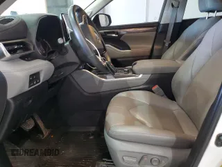 2022 Toyota Highlander Limited z VIN 5TDDZRBH9NS215783, wystawiony jako Copart lot #53630715 z przebiegiem 38 459 mil mil oraz Szkoda całkowita • Salvage title. Historia ofert i sprzedaży dostępna na DreamBid. Obrazek 7.