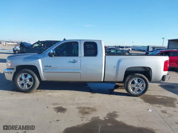 2012 Chevrolet Silverado 1500 LT with VIN 1GCRCSE06CZ249924, listed as a IAAI auction lot 41665113 with 118,830 mi miles. Bid and sale history available at carsss.com. Image 14.