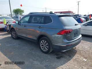 2018 Volkswagen Tiguan SEL с VIN 3VV3B7AX7JM092168, выставлен на аукционе IAAI как лот 42403883 с пробегом 96 022 миль миль и . История ставок и продаж доступна на DreamBid. Изображение 3.