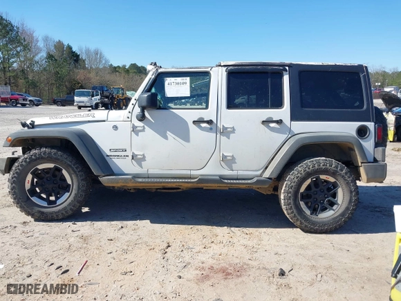 2017 Jeep Wrangler Unlimited Sport with VIN 1C4BJWDG7HL520402, listed as a IAAI auction lot 41730109 with 152,478 mi miles. Bid and sale history available at carsss.com. Image 15.