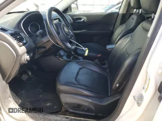2019 Jeep Compass Limited z VIN 3C4NJDCB6KT854701, wystawiony jako Copart lot #49054285 z przebiegiem 59 770 mil mil oraz Szkoda całkowita • Salvage title. Historia ofert i sprzedaży dostępna na DreamBid. Obrazek 7.