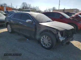 2013 Chrysler 300 C z VIN 2C3CCAKT4DH600916, wystawiony jako Copart lot #42281255 z przebiegiem 173 998 mil mil oraz Szkoda całkowita • Salvage title. Historia ofert i sprzedaży dostępna na DreamBid. Obrazek 4.