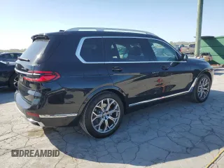 2024 BMW X7 xDrive40i with VIN 5UX23EM02R9V74498, listed as a Copart auction lot 52440245 with 9,613 mi miles and Salvage Title. Bid and sale history available at carsss.com. Image 3.