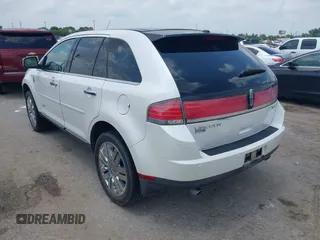 2009 Lincoln MKX with VIN 2LMDU68C19BJ10302, listed as a IAAI auction lot 42114586 with 190,239 mi miles. Bid and sale history available at carsss.com. Image 3.