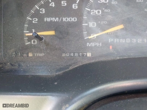 1997 Chevrolet Suburban with VIN 1GNFK16R3VJ423650, listed as a IAAI auction lot 41517985 with 204,817 mi miles. Bid and sale history available at carsss.com. Image 7.