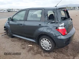 2006 Scion xA z VIN JTKKT604960145352, wystawiony jako IAAI lot #42048930 z przebiegiem 171 586 mil mil oraz . Historia ofert i sprzedaży dostępna na DreamBid. Obrazek 3.