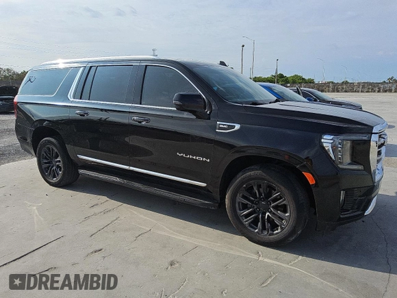 2022 GMC Yukon XL SLT z VIN 1GKS2GKD4NR141964, wystawiony jako Copart lot #57157795 z przebiegiem 48 131 mil mil oraz Czysty tytuł • Clean title. Historia ofert i sprzedaży dostępna na DreamBid. Obrazek 4.