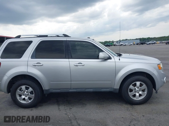 2010 Ford Escape Limited z VIN 1FMCU0E72AKD30702, wystawiony jako IAAI lot #42093802 z przebiegiem 155 572 mil mil oraz . Historia ofert i sprzedaży dostępna na DreamBid. Obrazek 13.