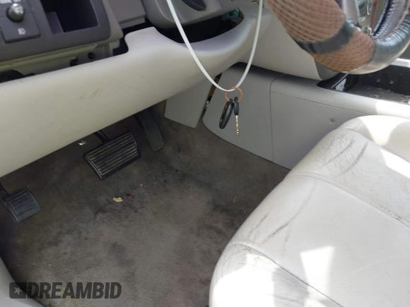 2014 Chevrolet Suburban LT with VIN 1GNSCJE07ER211222, listed as a IAAI auction lot 42428084 with 214,712 mi miles and . Bid and sale history available at DreamBid. Image 11.