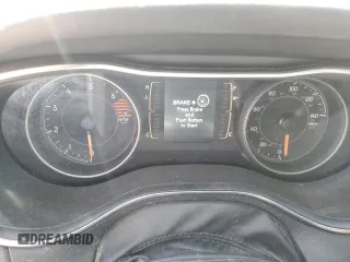 2019 Jeep Cherokee Latitude Plus with VIN 1C4PJMLB1KD477886, listed as a Copart auction lot 46489505 with 0 mi miles and Salvage Title. Bid and sale history available at carsss.com. Image 9.