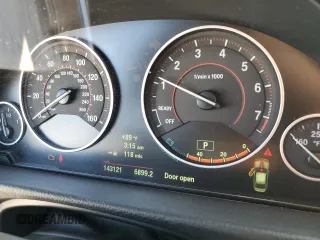 2013 BMW 3 Series 328i z VIN WBA3C1C54DF441227, wystawiony jako Copart lot #49172565 z przebiegiem 143 121 mil mil oraz Szkoda całkowita • Salvage title. Historia ofert i sprzedaży dostępna na DreamBid. Obrazek 9.