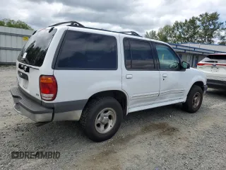 2001 Ford Explorer XLT with VIN 1FMZU73E31UB04094, listed as a Copart auction lot 62517655 with 85,961 mi miles and Salvage title. Bid and sale history available at DreamBid. Image 3.