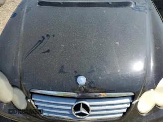 2003 Mercedes-Benz C 230 Kompressor with VIN WDBRN40J23A460301, listed as a Copart auction lot 53648495 with 133,887 mi miles and Salvage title. Bid and sale history available at DreamBid. Image 11.