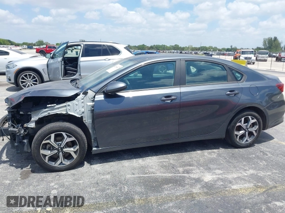 2021 Kia Forte LXS with VIN 3KPF24AD1ME353955, listed as a IAAI auction lot 42160127 with 61,719 mi miles. Bid and sale history available at carsss.com. Image 14.