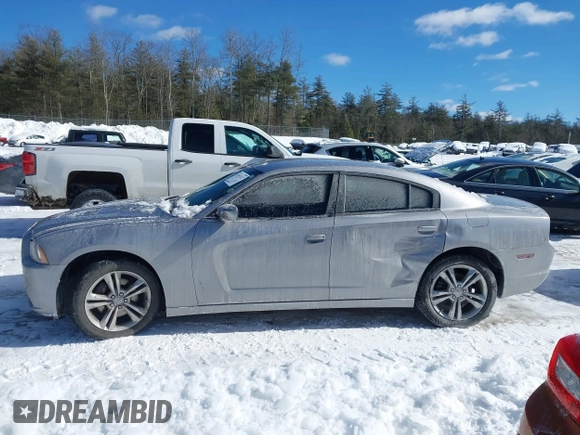 2014 Dodge Charger SXT with VIN 2C3CDXJG2EH135638, listed as a IAAI auction lot 41557427 with 83,536 mi miles. Bid and sale history available at carsss.com. Image 14.