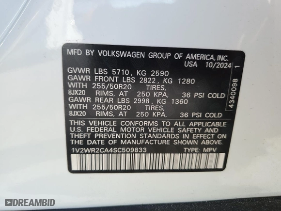 2025 Volkswagen Atlas 2.0T SE w/Technology with VIN 1V2WR2CA4SC509833, listed as a Copart auction lot 51070945 with 8,062 mi miles and Clean Title. Bid and sale history available at carsss.com. Image 13.