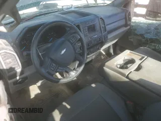 2019 Ford Super Duty F-250 SRW XL with VIN 1FTBF2B63KED10878, listed as a Copart auction lot 52394075 with 61,033 mi miles and Salvage Title. Bid and sale history available at carsss.com. Image 8.
