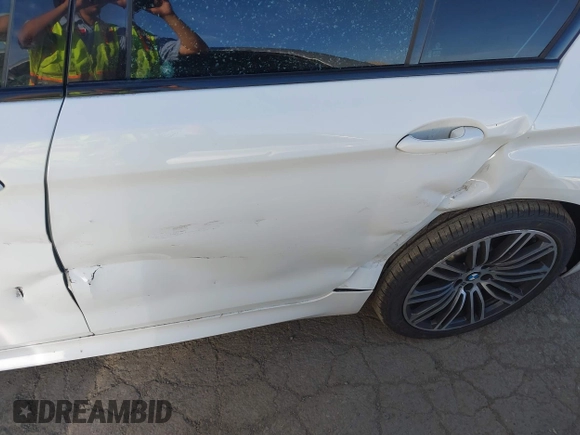 2019 BMW 5 Series 530e iPerformance with VIN WBAJA9C55KB254885, listed as a IAAI auction lot 41398164 with 62,781 mi miles. Bid and sale history available at carsss.com. Image 6.