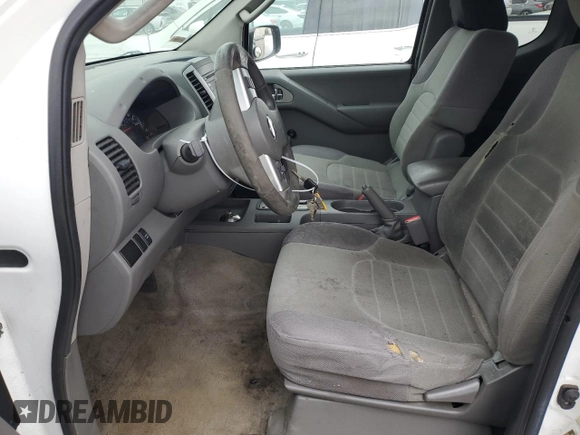 2014 Nissan Frontier S z VIN 1N6BD0CTXEN744618, wystawiony jako Copart lot #43458135 z przebiegiem 106 800 mil mil oraz Czysty tytuł • Clean title. Historia ofert i sprzedaży dostępna na DreamBid. Obrazek 7.