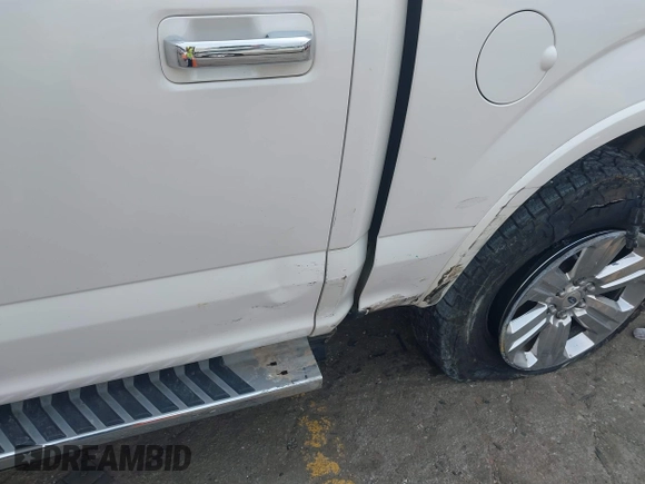 2018 Ford F-150 XL with VIN 1FTEW1E54JFC35059, listed as a IAAI auction lot 40938830 with 189,942 mi miles. Bid and sale history available at carsss.com. Image 17.