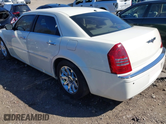 2005 Chrysler 300 with VIN 2C3AA63H75H170384, listed as a IAAI auction lot 41812822 with 1 mi miles. Bid and sale history available at carsss.com. Image 3.