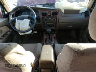 2001 Toyota 4Runner SR5 z VIN JT3GN86R310196994, wystawiony jako Copart lot #52255965 z przebiegiem 273 429 mil mil oraz Szkoda całkowita • Salvage title. Historia ofert i sprzedaży dostępna na DreamBid. Obrazek 8.