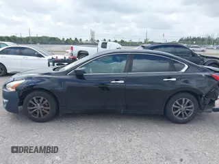 2015 Nissan Altima S with VIN 1N4AL3AP6FN923075, listed as a IAAI auction lot 41914828 with 120,358 mi miles and . Bid and sale history available at DreamBid. Image 14.