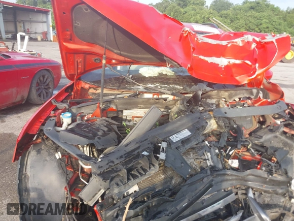 2018 Volkswagen Tiguan SEL z VIN 3VV3B7AX1JM208075, wystawiony jako IAAI lot #42651678 z przebiegiem Nie podano mil oraz . Historia ofert i sprzedaży dostępna na DreamBid. Obrazek 10.