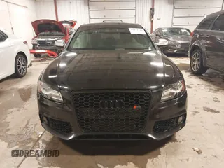 2011 Audi S4 Premium Plus z VIN WAUBGAFL4BA056609, wystawiony jako IAAI lot #41221310 z przebiegiem 145 992 mil mil oraz . Historia ofert i sprzedaży dostępna na DreamBid. Obrazek 12.