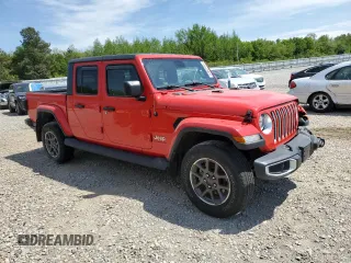 2020 Jeep Gladiator Overland z VIN 1C6HJTFG1LL198586, wystawiony jako Copart lot #52642145 z przebiegiem 61 728 mil mil oraz Szkoda całkowita • Salvage title. Historia ofert i sprzedaży dostępna na DreamBid. Obrazek 4.