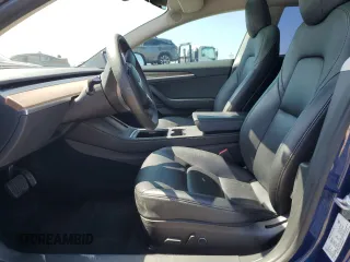 2023 Tesla Model 3 z VIN 5YJ3E1EA2PF462187, wystawiony jako Copart lot #50172395 z przebiegiem 70 225 mil mil oraz Szkoda całkowita • Salvage title. Historia ofert i sprzedaży dostępna na DreamBid. Obrazek 7.