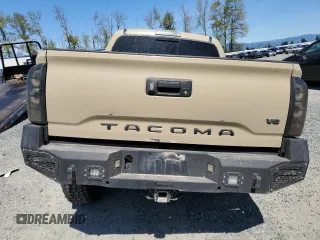 2017 Toyota Tacoma SR5 with VIN 5TFCZ5ANXHX082770, listed as a Copart auction lot 53835735 with 181,676 mi miles and Salvage Title. Bid and sale history available at carsss.com. Image 6.