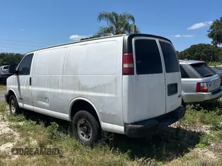 2003 GMC Savana Cargo with VIN 1GTHG35U431113170, listed as a Copart auction lot 55530405 with 293,807 mi miles and Clean Title. Bid and sale history available at carsss.com. Image 3.