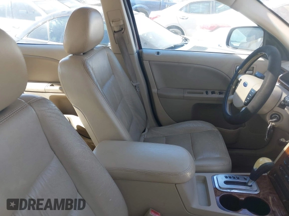 2007 Ford Five Hundred Limited with VIN 1FAFP25157G112139, listed as a IAAI auction lot 41706170 with 187,554 mi miles and . Bid and sale history available at DreamBid. Image 5.