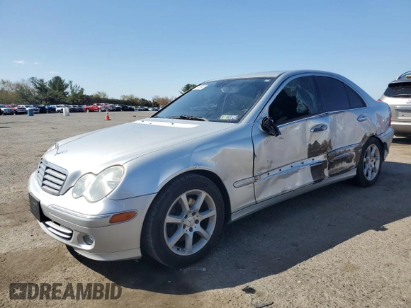 2007 Mercedes-Benz C 280 Luxury z VIN WDBRF92H27F912549, wystawiony jako Copart lot #53465645 z przebiegiem 111 276 mil mil oraz Szkoda całkowita • Salvage title. Historia ofert i sprzedaży dostępna na DreamBid. Obrazek 1.