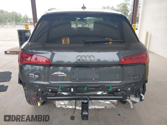 2025 Audi Q5 Premium with VIN WA1ABAFY9S2045618, listed as a IAAI auction lot 42279469 with 3,024 mi miles and . Bid and sale history available at DreamBid. Image 17.