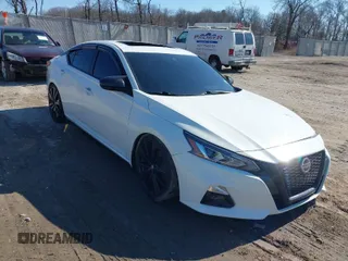 2022 Nissan Altima 2.5 SR with VIN 1N4BL4CV5NN301183, listed as a IAAI auction lot 41664595 with 76,957 mi miles. Bid and sale history available at carsss.com. Image 1.