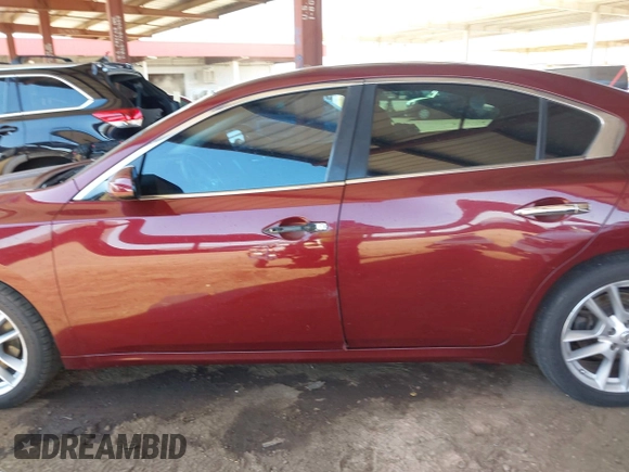 2013 Nissan Maxima SV z VIN 1N4AA5AP2DC822898, wystawiony jako IAAI lot #41992491 z przebiegiem 152 328 mil mil oraz . Historia ofert i sprzedaży dostępna na DreamBid. Obrazek 14.