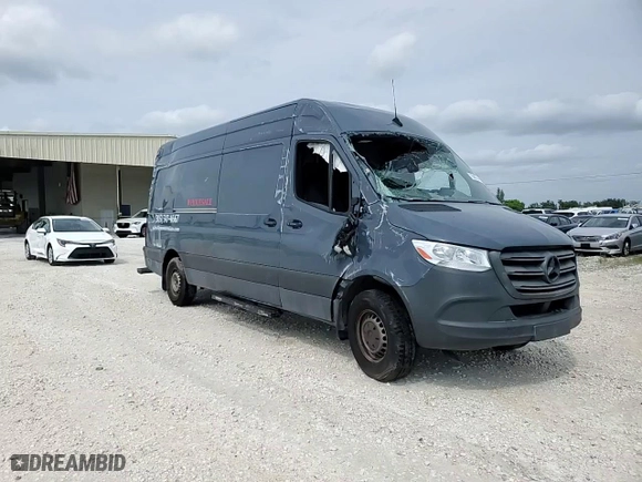2019 Mercedes-Benz Sprinter Cargo Van with VIN WD4PF1CD2KP143839, listed as a Copart auction lot 76580754 with 94,582 mi miles and Non Repairable. Bid and sale history available at carsss.com. Image 14.