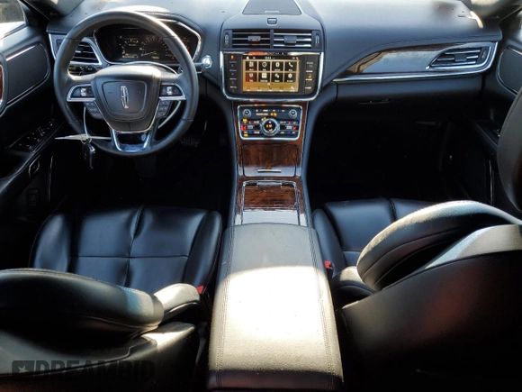 2018 Lincoln Continental Premiere z VIN 1LN6L9PKXJ5612588, wystawiony jako Copart lot #84940394 z przebiegiem 174 467 mil mil oraz Szkoda całkowita • Salvage title. Historia ofert i sprzedaży dostępna na DreamBid. Obrazek 8.