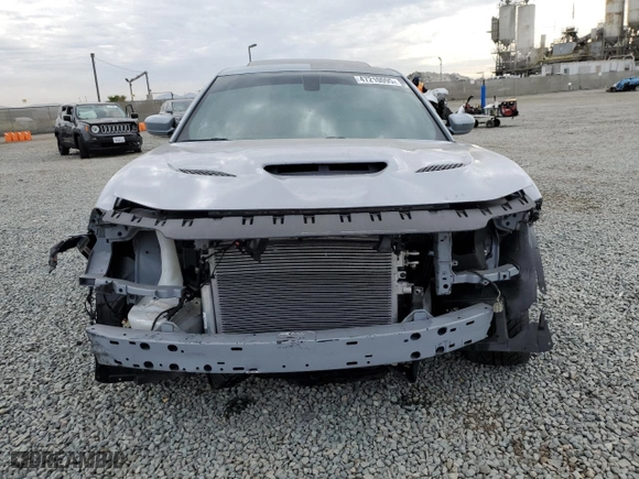 2022 Dodge Charger Scat Pack with VIN 2C3CDXGJ8NH181395, listed as a Copart auction lot 47210095 with 19,911 mi miles and Salvage Title. Bid and sale history available at carsss.com. Image 5.