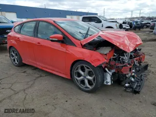 2017 Ford Focus ST with VIN 1FADP3L93HL341045, listed as a Copart auction lot 43318915 with 60,742 mi miles and Clean Title. Bid and sale history available at carsss.com. Image 4.