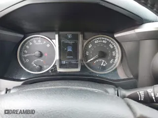 2018 Toyota Tacoma SR5 with VIN 3TMAZ5CN5JM068632, listed as a IAAI auction lot 41634912 with 73,989 mi miles. Bid and sale history available at carsss.com. Image 7.