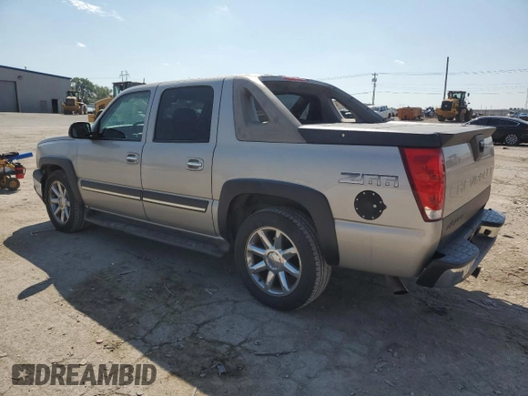 2004 Chevrolet Avalanche Z66 with VIN 3GNEC12T14G205376, listed as a Copart auction lot 71745774 with 188,090 mi miles and Salvage Title. Bid and sale history available at carsss.com. Image 2.