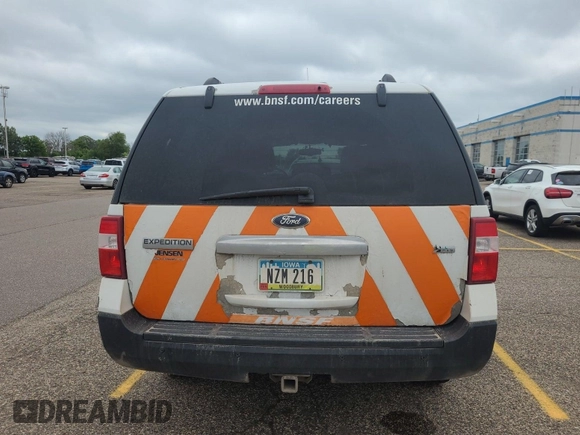 2014 Ford Expedition XL with VIN 1FMJU1G50EEF24187, listed as a IAAI auction lot 42616117 with 235,361 mi miles and . Bid and sale history available at DreamBid. Image 41.