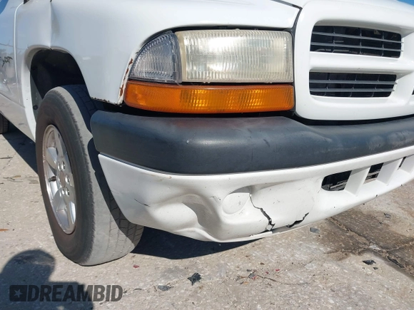 2001 Dodge Dakota with VIN 1B7FL26X71S161985, listed as a IAAI auction lot 41697721 with 218,168 mi miles. Bid and sale history available at carsss.com. Image 12.
