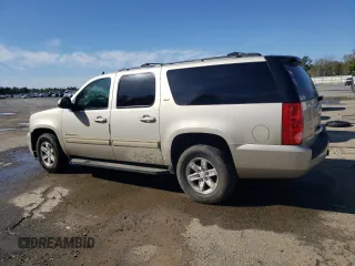 2014 GMC Yukon XL SLT with VIN 1GKS1KE07ER102364, listed as a Copart auction lot 85727664 with 235,595 mi miles and Salvage Title. Bid and sale history available at carsss.com. Image 2.