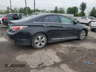 2012 Hyundai Sonata Hybrid with VIN KMHEC4A4XCA031479, listed as a Copart auction lot 55729195 with 175,054 mi miles and Clean Title. Bid and sale history available at carsss.com. Image 3.